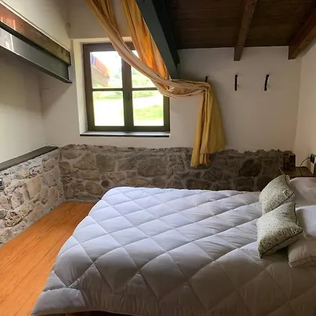 La Fontanina De Mario Villaviciosa (Asturias)